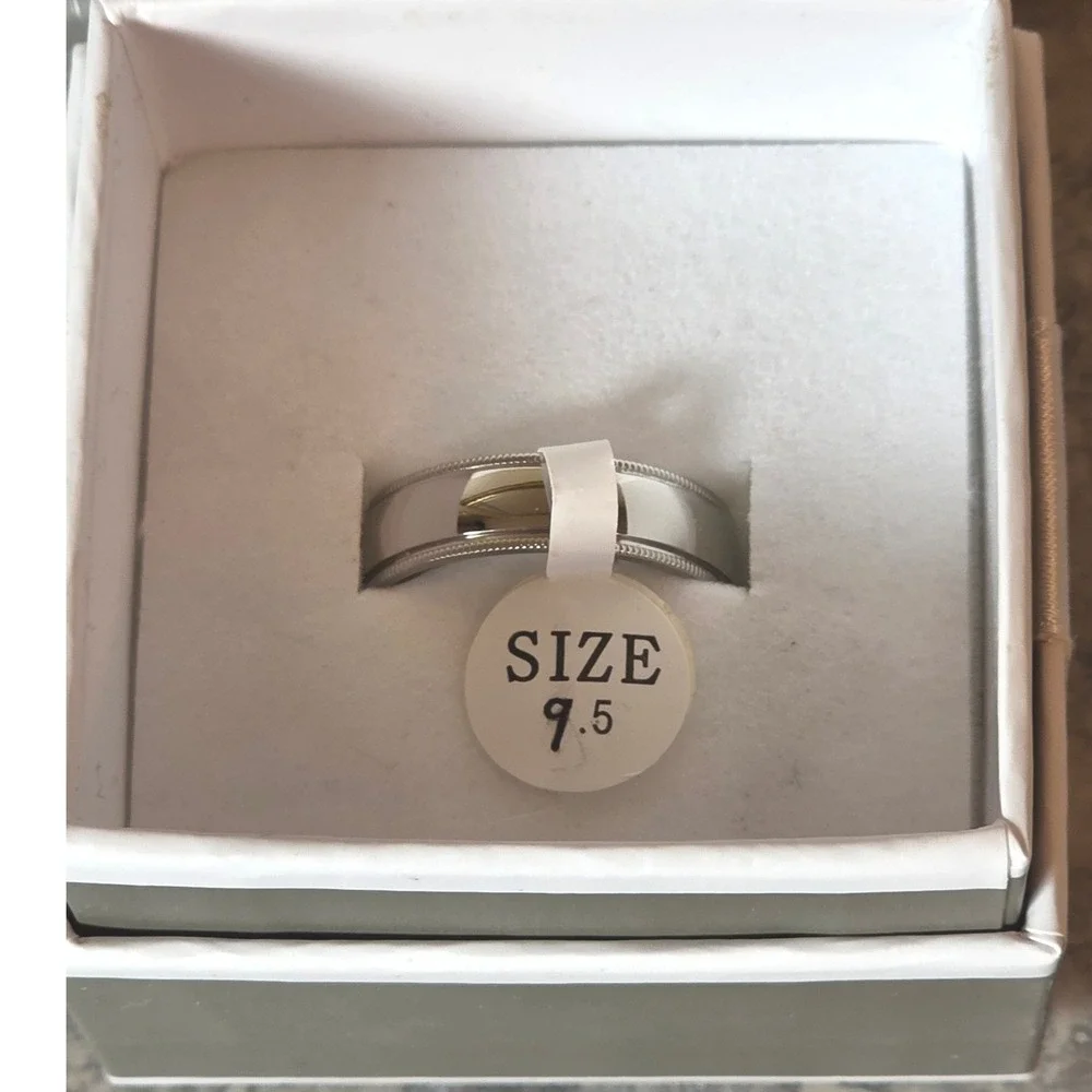 QG Quality Gold Titanium‎ Ring Sz 9.5 Band Unisex Silver Wedding Lightweight New